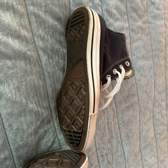 Converse All Star High Top, Women’s 10/Mens 8. Navy. - Picture 4 of 5